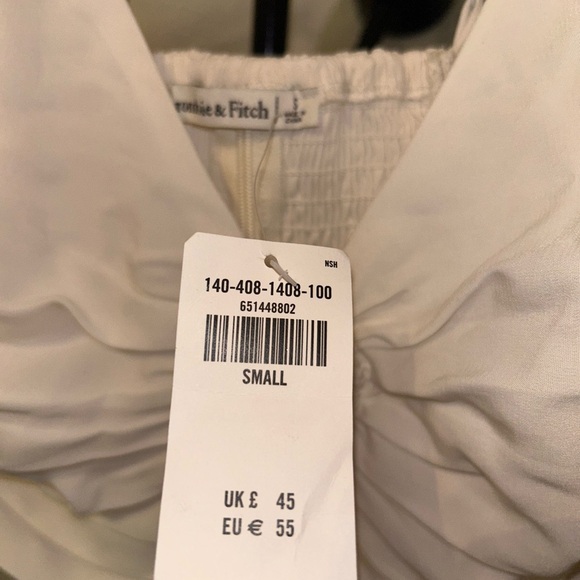 Abercrombie & Fitch Ruched O-Ring Top
Color: WHITE
Size: WHITE S - Picture 3 of 4